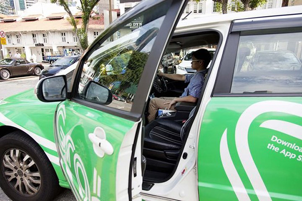 Grabtaxi là loại hình sử dụng xe taxi có biển taxi