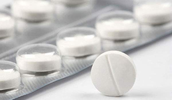 Alphachymotrypsin được ứng dụng trong điều trị các bệnh liên quan đến nhãn khoa như làm tan dây chậu treo thủy tinh thể, lấy nhân thủy tinh thể trong điều trị đục thủy tinh thể.