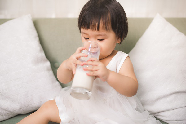 Sữa chua uống cung cấp cho cơ thể phần lớn lợi khuẩn giúp bảo vệ hệ tiêu hoá và tăng cường đề kháng
