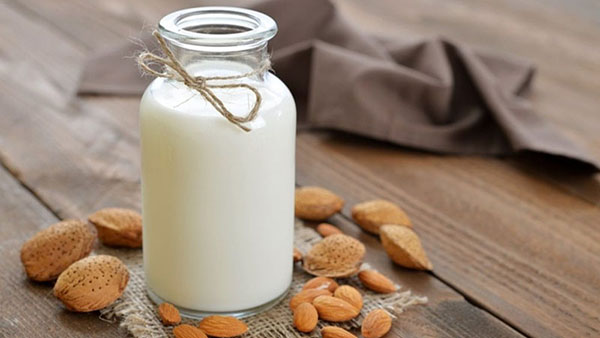 Sữa hạnh nhân có đặc tính chống viêm và chống oxy hóa