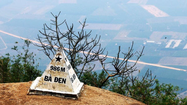 Núi Bà Đen
