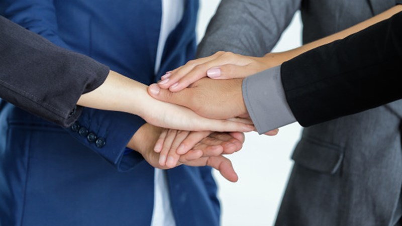 M&A kết hợp (tập đoàn)