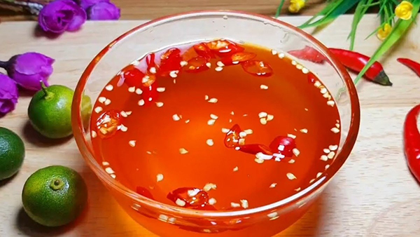 Độ đạm cũng là một yếu tố giúp chúng ta có thể phân biệt đây có phải nước mắm truyền thống