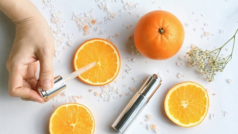 Retinol và acid nên dùng cách xa nhau