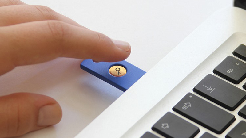 USB Token dùng để tạo ra khóa công khai và khóa bí mật