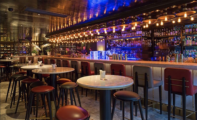 Qui Lounge