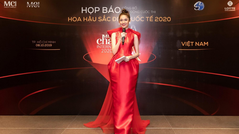 MC - Master of Ceremonies trong chương trình họp báo
