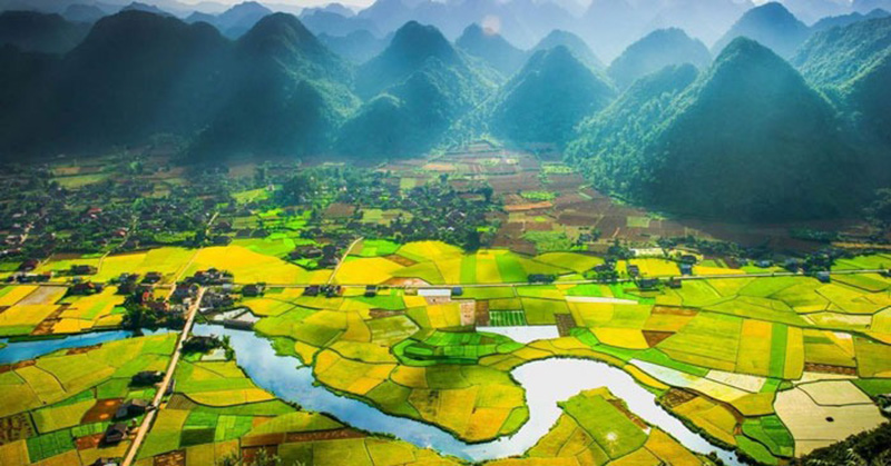 Thiên nhiên Việt Bắc vừa thơ mộng, vừa hùng vĩ