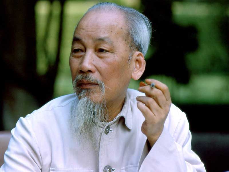 Tìm hiểu sơ nét về Hồ Chí Minh