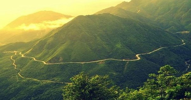 Bức tranh thiên nhiên Tây Bắc hùng vĩ và dữ dội
