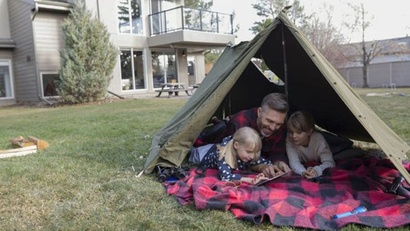 Camping tại nhà cũng là một lựa chọn phù hợp