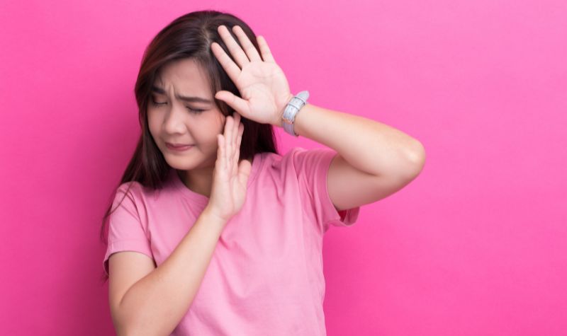 Ngại giao tiếp, tự ti và chán nản