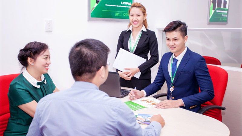 Nộp hồ sơ vay vốn đến các tổ chức tín dụng cho vay