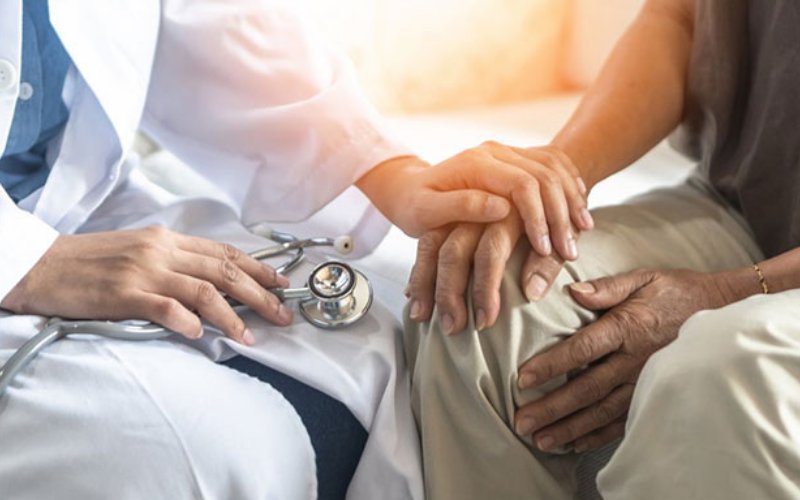 Cách chăm sóc người bệnh viêm khớp dạng thấp