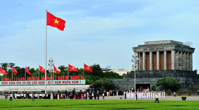 Những nét chính về Viễn Phương và Viếng lăng Bác