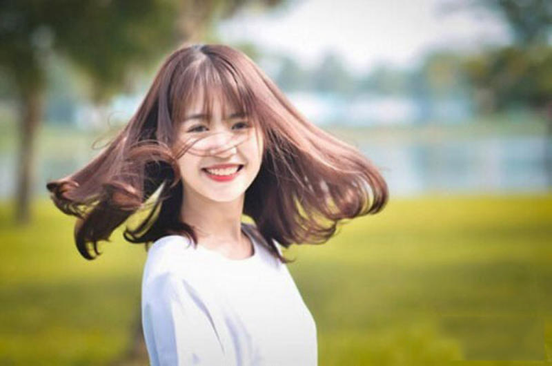 Tóc lob uốn đuôi – Kiểu tóc cho mặt tròn 2023