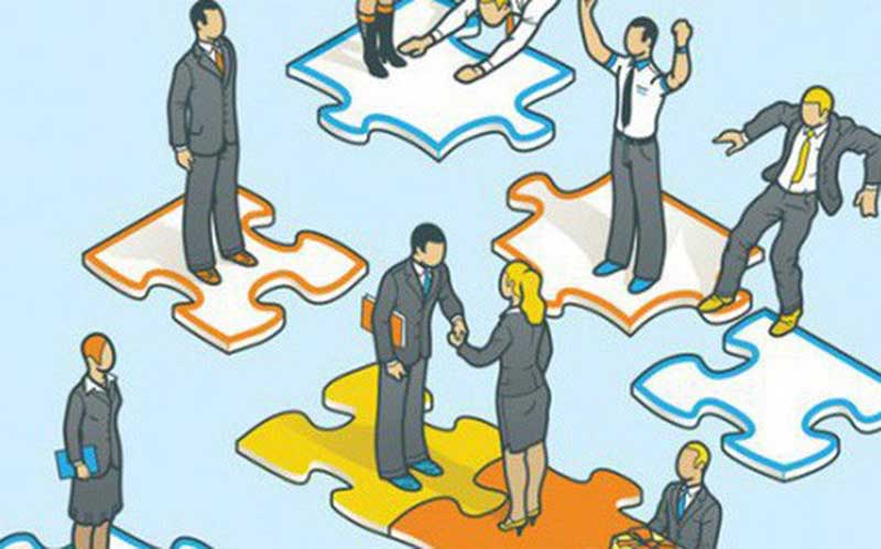 Khái niệm quan hệ sản xuất là gì?
