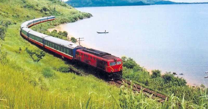 Tiếng hát con tàu thể hiện sự say mê tin tưởng đầy lạc quan