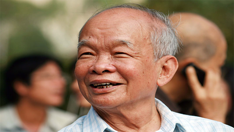 Chân dung tác giả Nguyễn Trung Thành