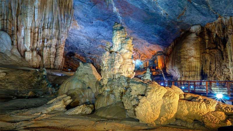 Phản ứng ăn mòn đá vôi