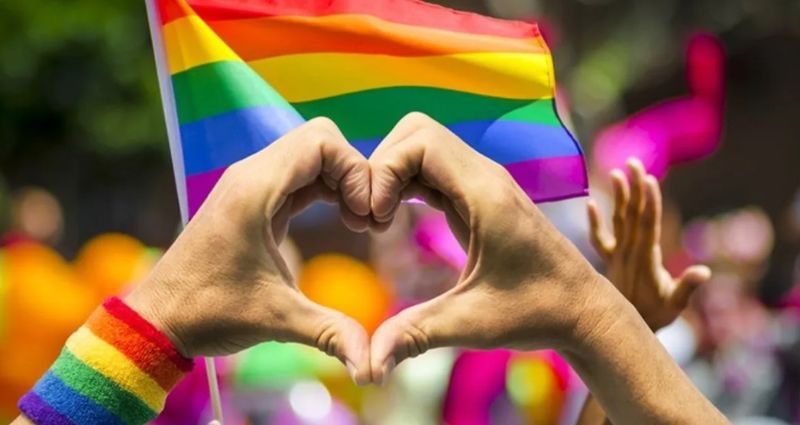 Luôn ủng hộ, không kì thị cộng đồng bisexual nói riêng và LGBT nói chung Luôn ủng hộ, không kì thị cộng đồng bisexual nói riêng và LGBT nói chung