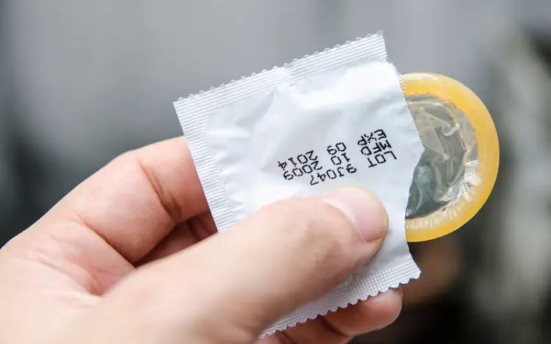 Bao cao su nữ nên được đưa vào âm đạo trước 8 tiếng