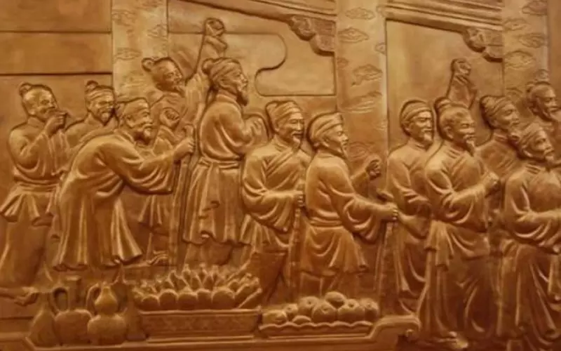 Hội nghị Diên Hồng (1284) tại kinh thành Thăng Long do Thượng hoàng Trần Thánh Tông chủ trì cùng các bô lão trên khắp cả nước