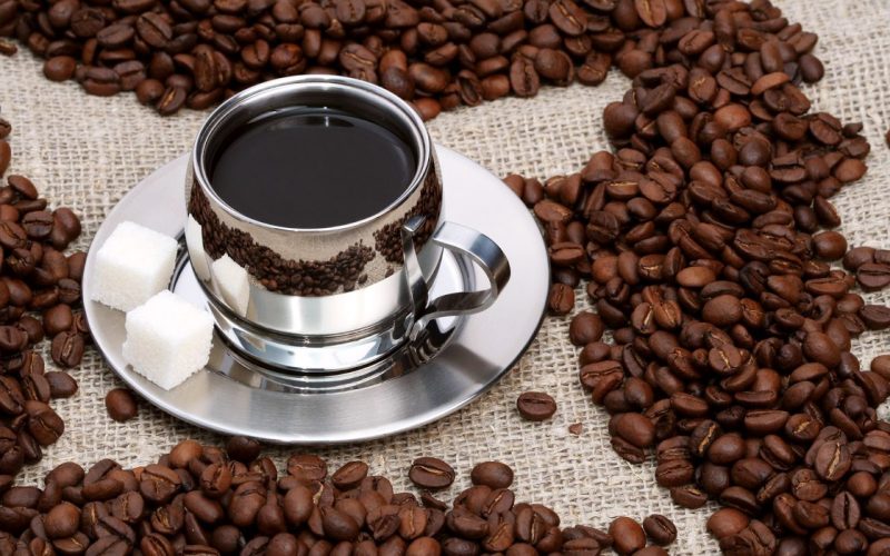 Không đồng thời sử dụng cà phê và thuốc