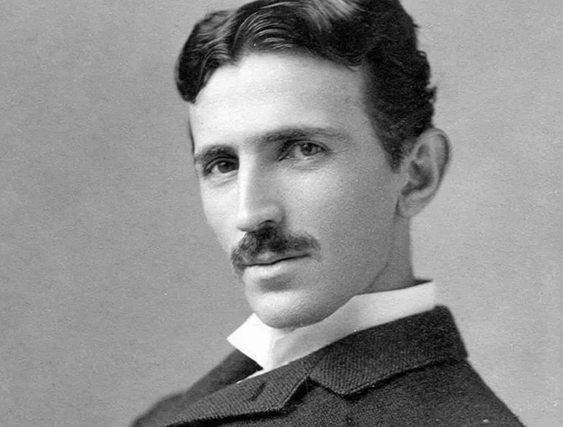 Nikola Tesla (1856–1943)
