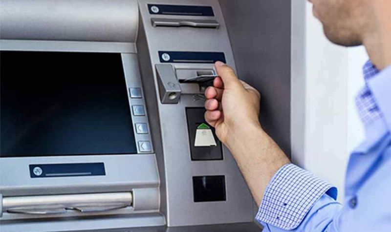 Kiểm tra số dư khả dụng tại máy ATM