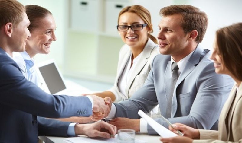 Bạn nên kết nối với khách hàng nhằm thúc đẩy doanh số Bạn nên kết nối với khách hàng nhằm thúc đẩy doanh số