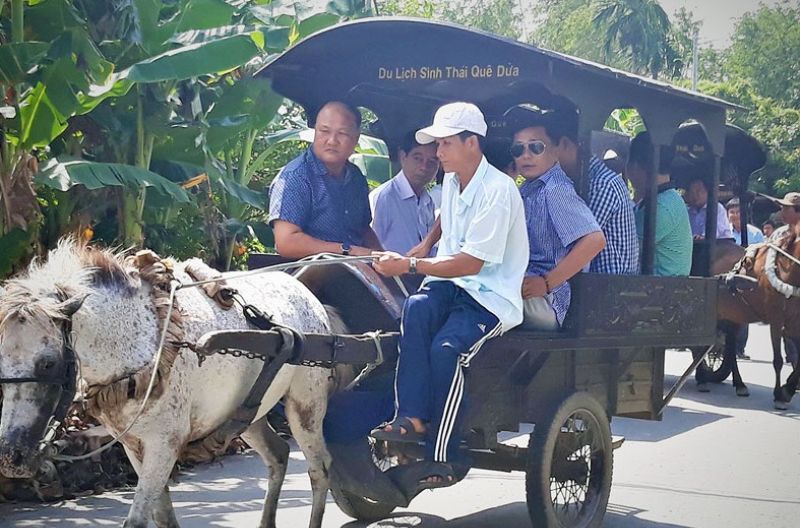 Du lịch sinh thái tạo công ăn việc làm cho người dân Du lịch sinh thái tạo công ăn việc làm cho người dân