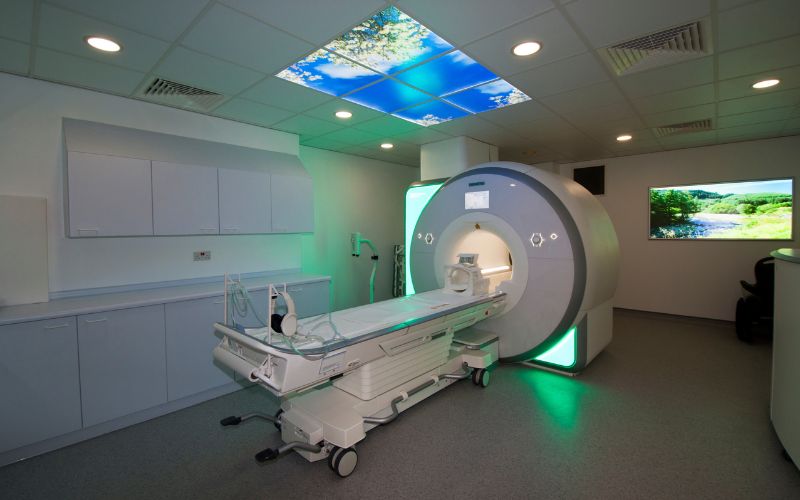 Máy chụp cộng hưởng từ hạt nhân (MRI)