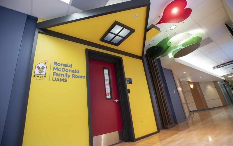Phòng bệnh dành cho gia đình được McDonald tài trợ cho bệnh viện