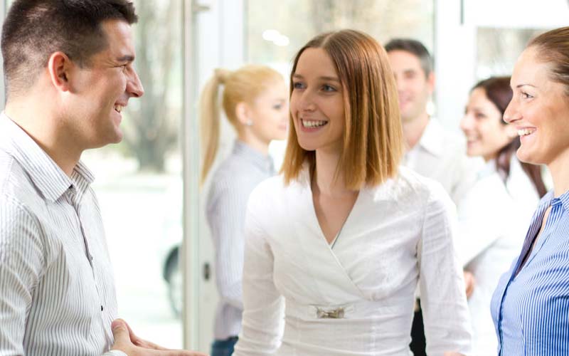 Hãy phát triển mối quan hệ thay vì lợi dụng