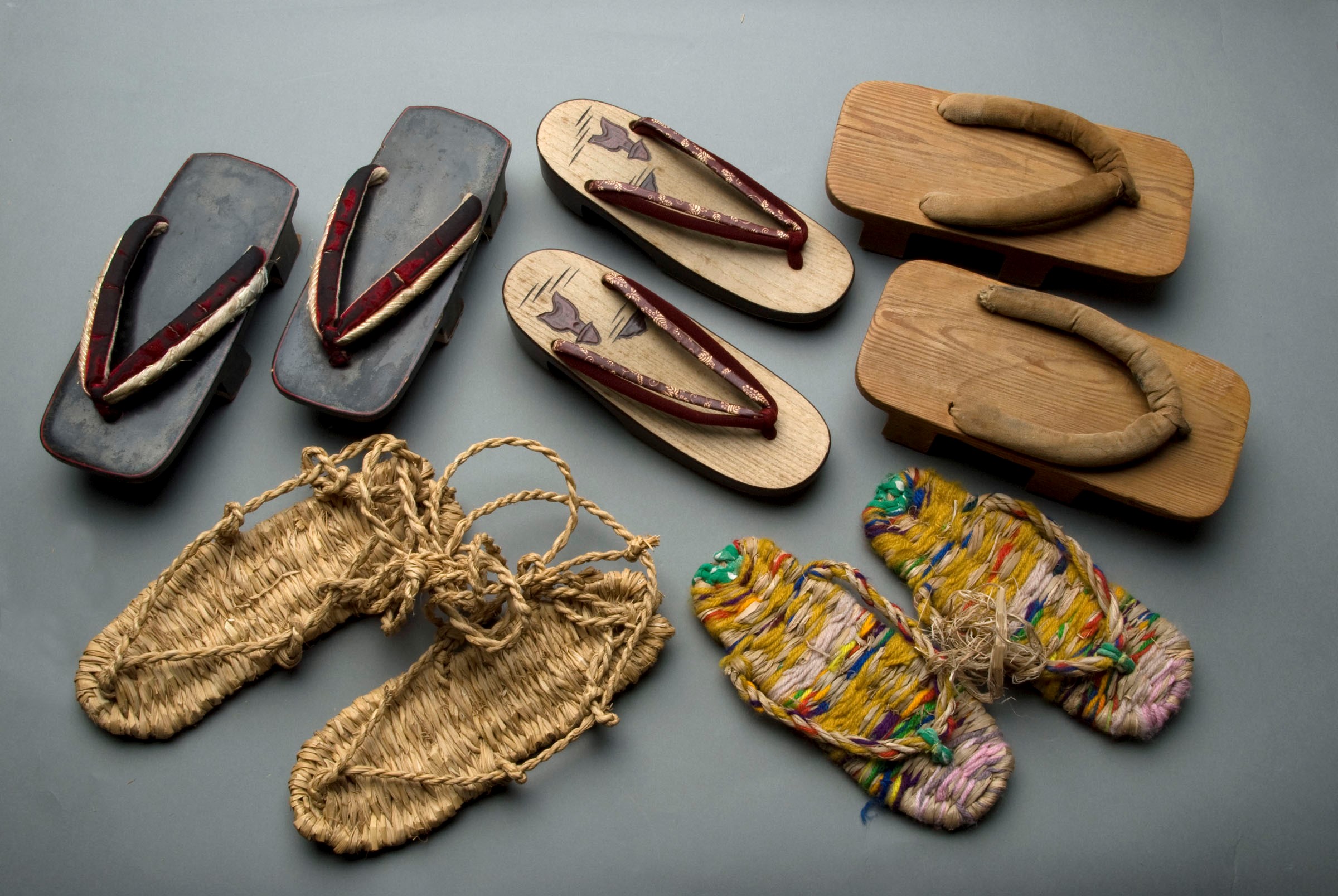 Giày Sandal là một trong những mẫu giày dép lâu đời nhất của con người