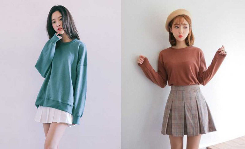 Phối áo sweater với chân váy