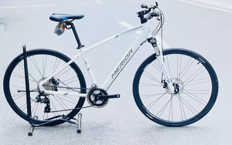 Dòng xe Hybrid sử dụng hệ thống phuộc nhún hơi