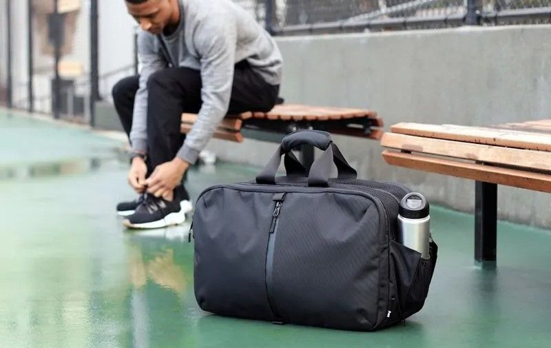 Duffle bag dùng để chứa vật dụng tập gym cần thiết Duffle bag dùng để chứa vật dụng tập gym cần thiết