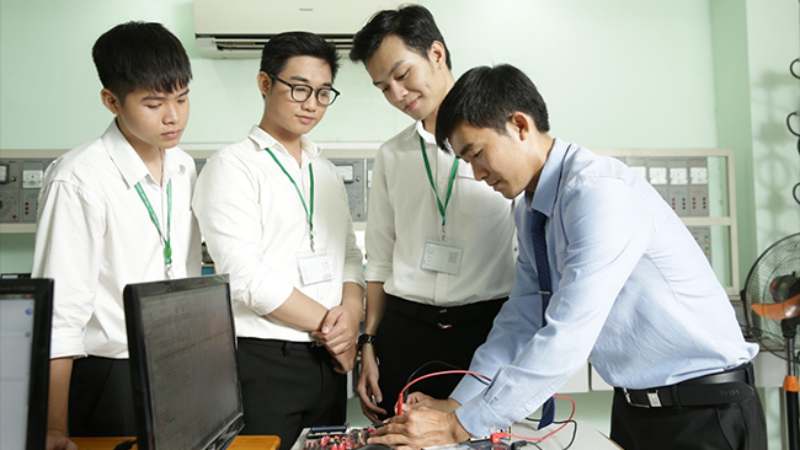 Ngành học Kỹ thuật điện tử - Viễn thông