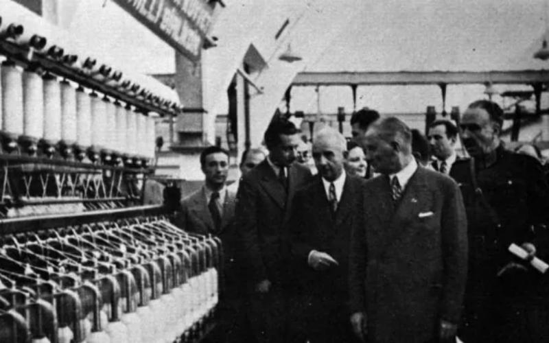 Năm 1920, rayon được phổ biến và biết đến với tên gọi là lụa nhân tạo.