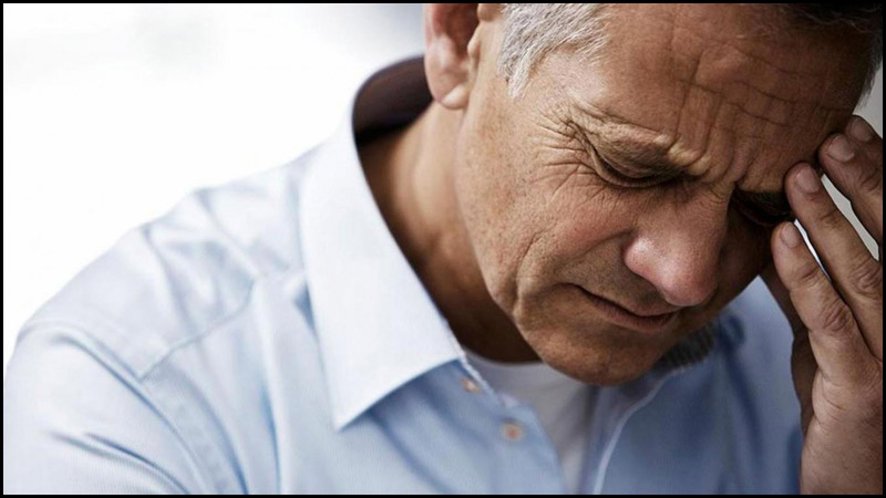 Yếu tố đầu tiên và nguy cơ cao khiến cho bạn mắc bệnh Alzheimer đó là lớn tuổi