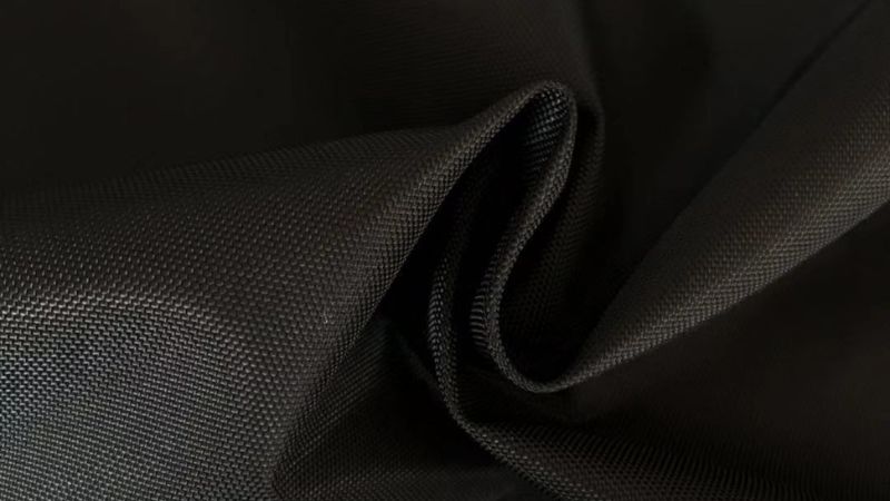 Nylon hay còn được gọi là polyamide hoặc sợi tổng hợp