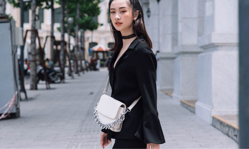 Trang phục màu đen và trắng