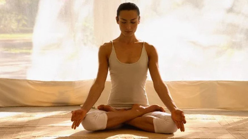 Hoa sen là tư thế chuẩn nhất và cũng khá khó trong yoga thiền