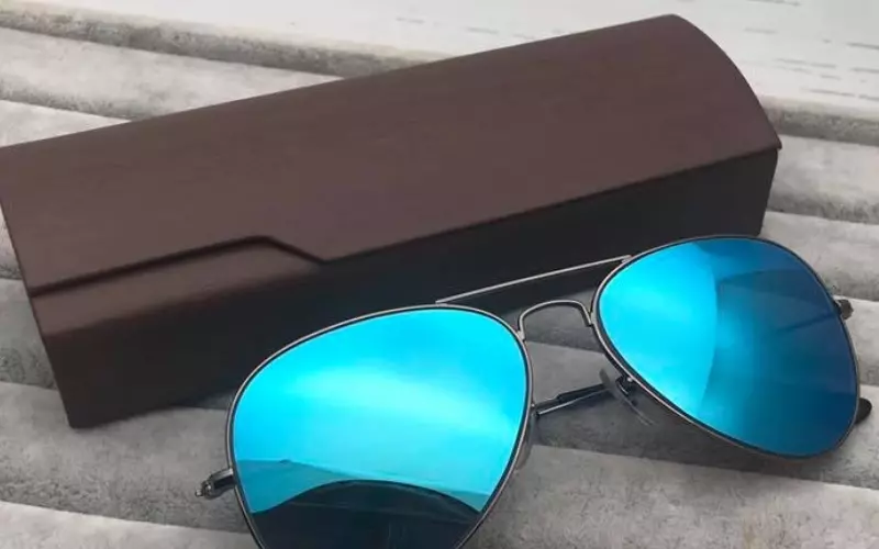 Cách bảo quản mắt kính tráng gương