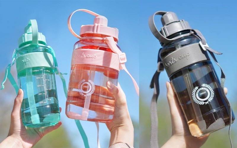 Bình nước thể thao là dòng sản phẩm gia dụng được thiết kế với một thân bình và một nắp đậy