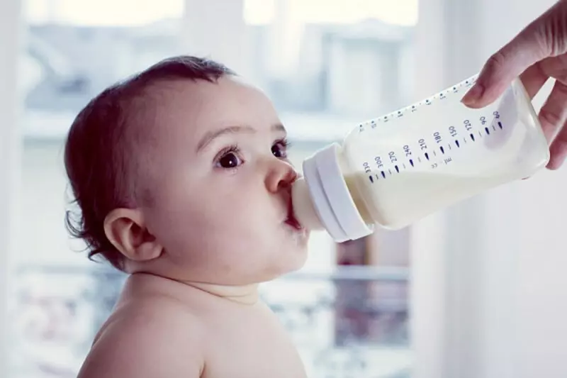 Ưu điểm của bình sữa cổ hẹp