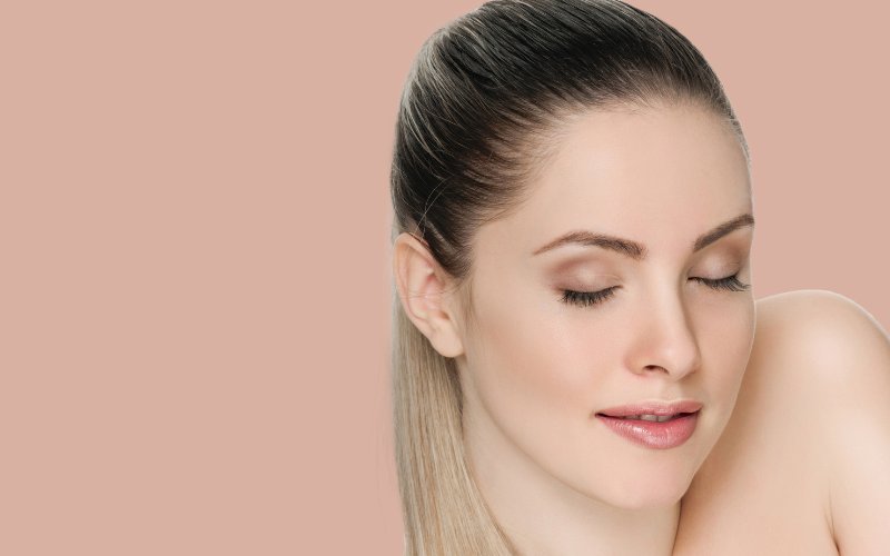 Dùng sản phẩm chăm sóc tóc chứa biotin