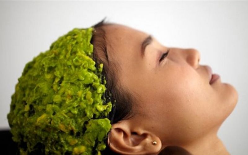 Bổ sung Keratin cho tóc bằng cách đắp mặt nạ tóc
